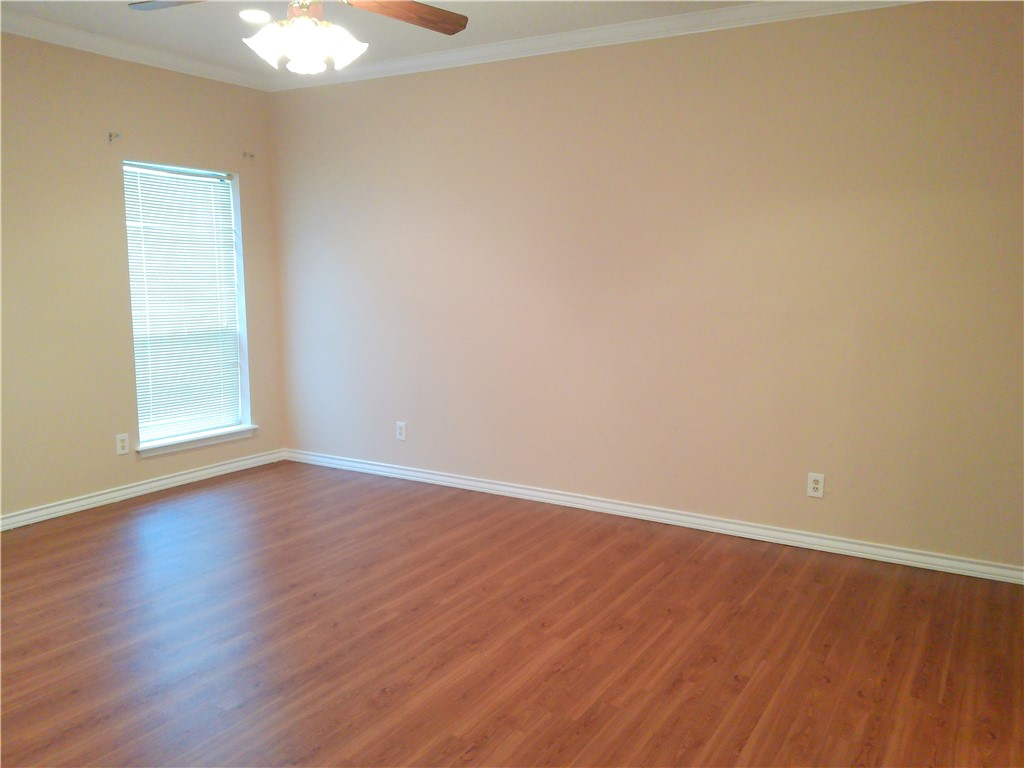 6413 Marans St Property Photo 9