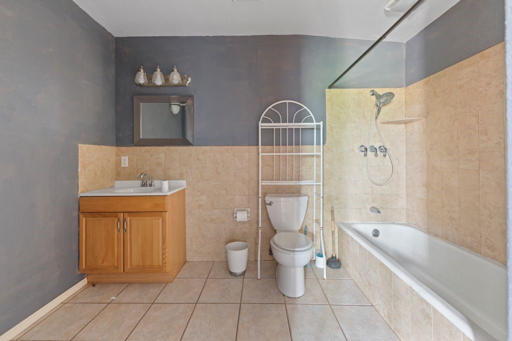 3425 Harold Dr Property Photo 10