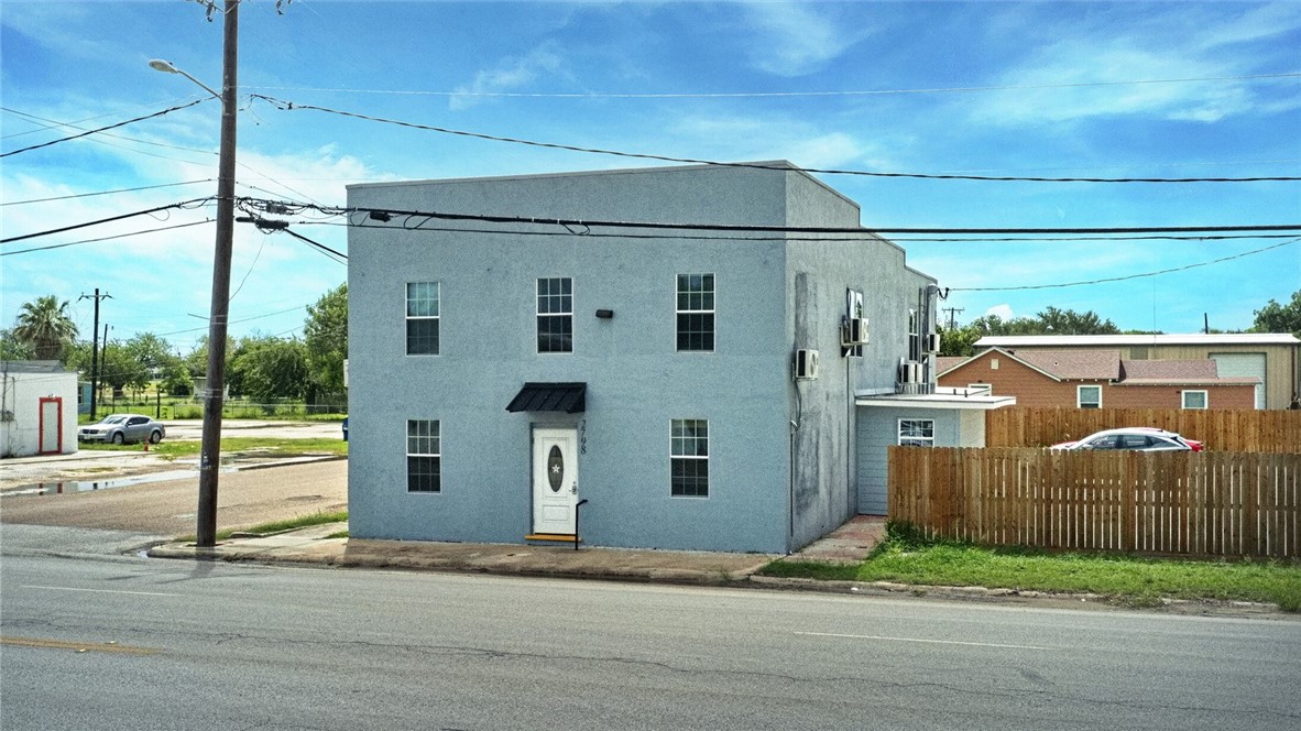 2798 S Main St