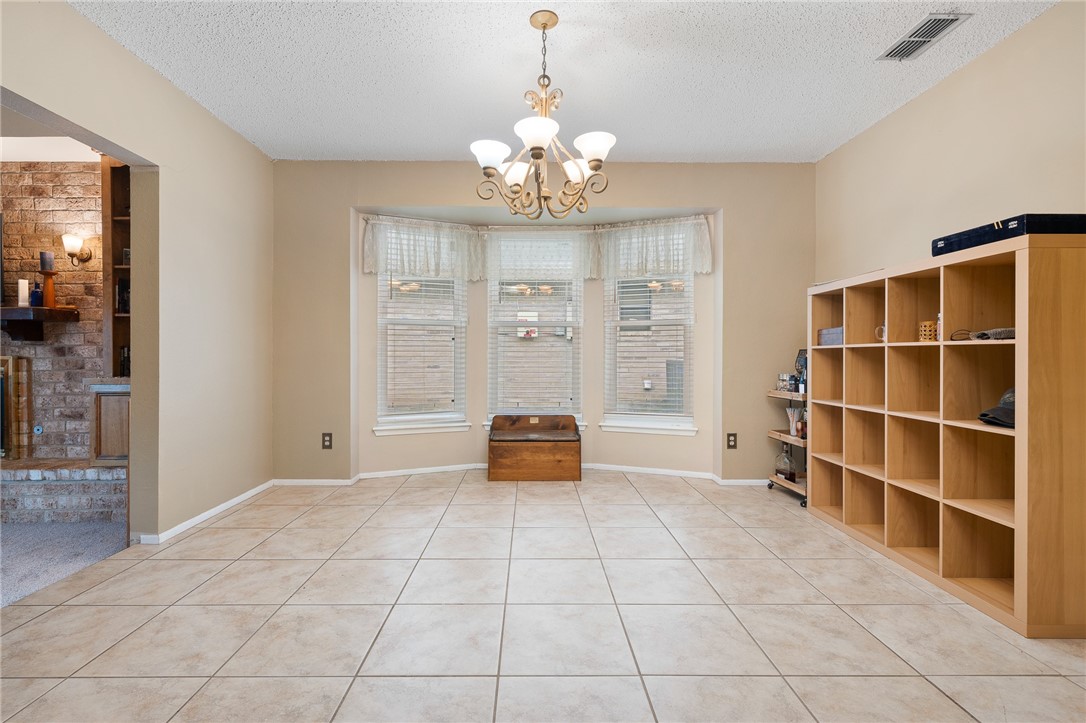 13737 River Canyon Dr Property Photo 9