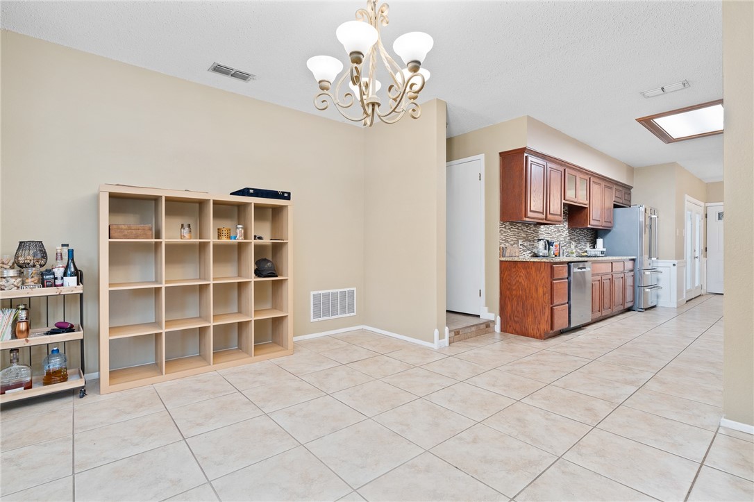 13737 River Canyon Dr Property Photo 10