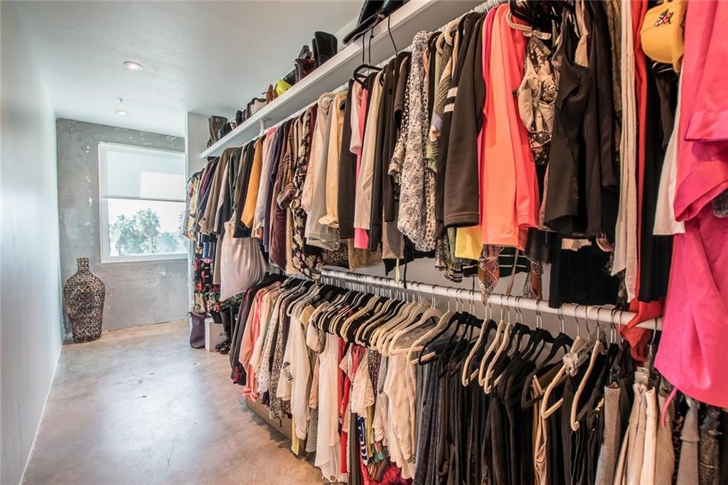 901 N Upper Broadway St 206 Property Photo 36