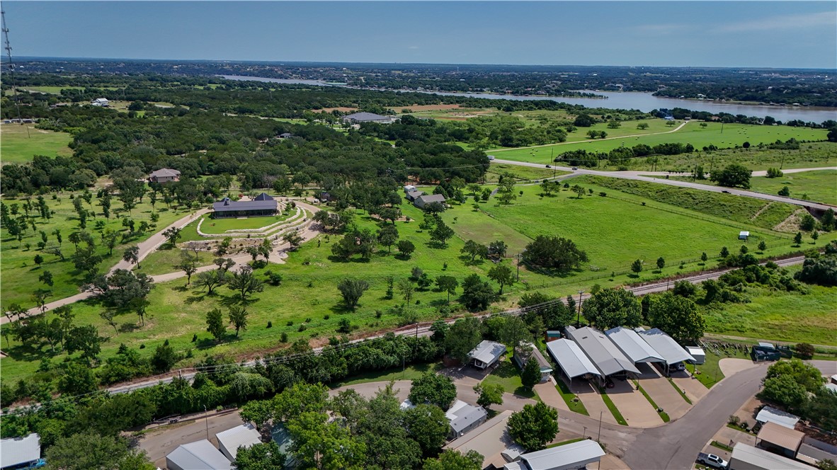 512 Brazos Harbor Circle Property Photo 4