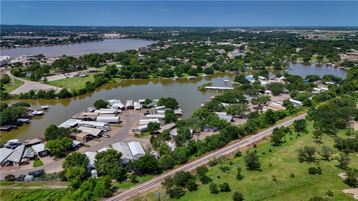 512 Brazos Harbor Circle Property Photo 6