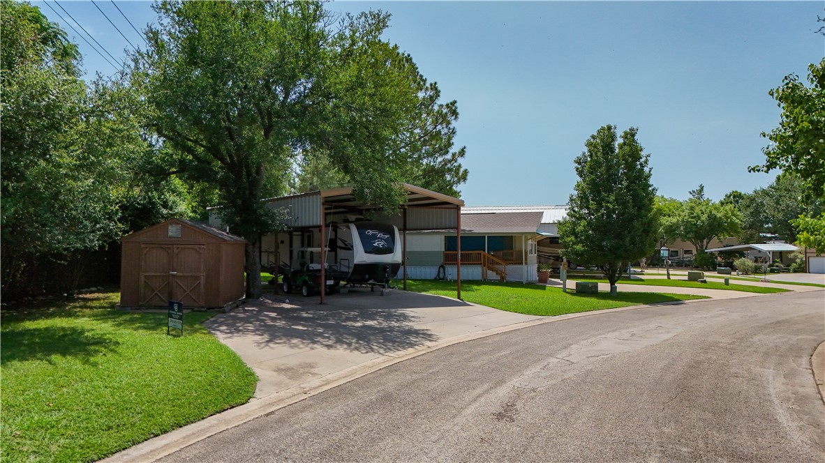 512 Brazos Harbor Circle Property Photo 12