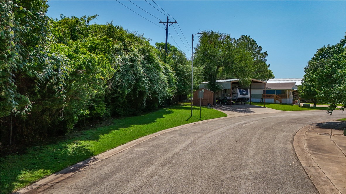 512 Brazos Harbor Circle Property Photo 18