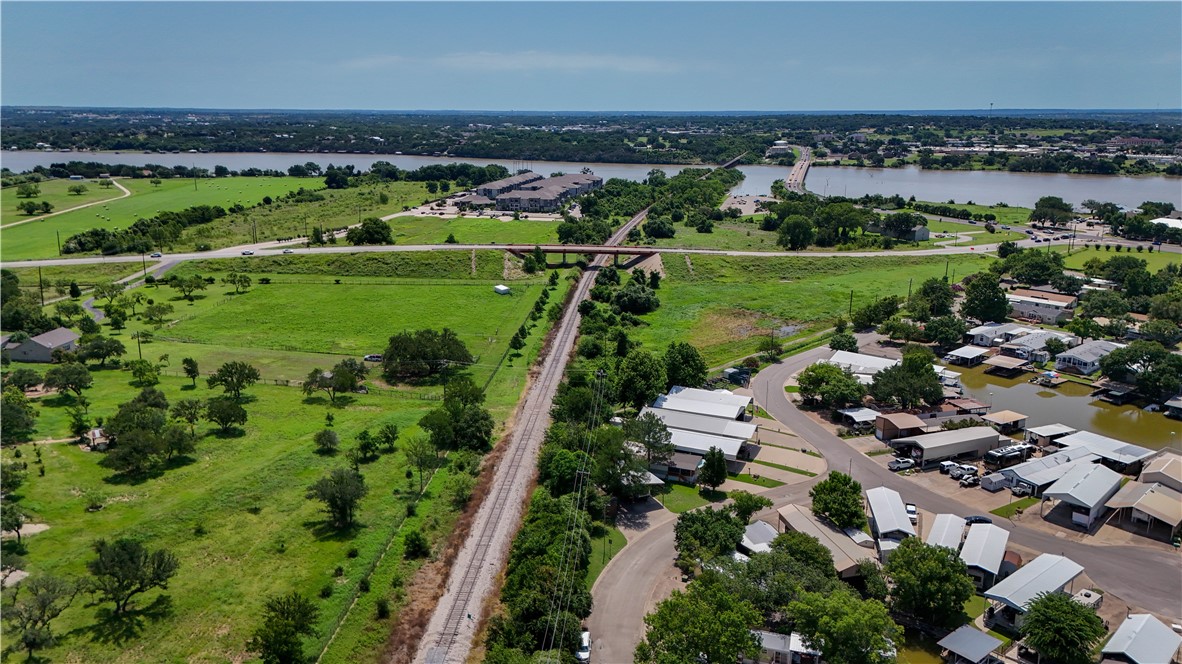 512 Brazos Harbor Circle Property Photo 19