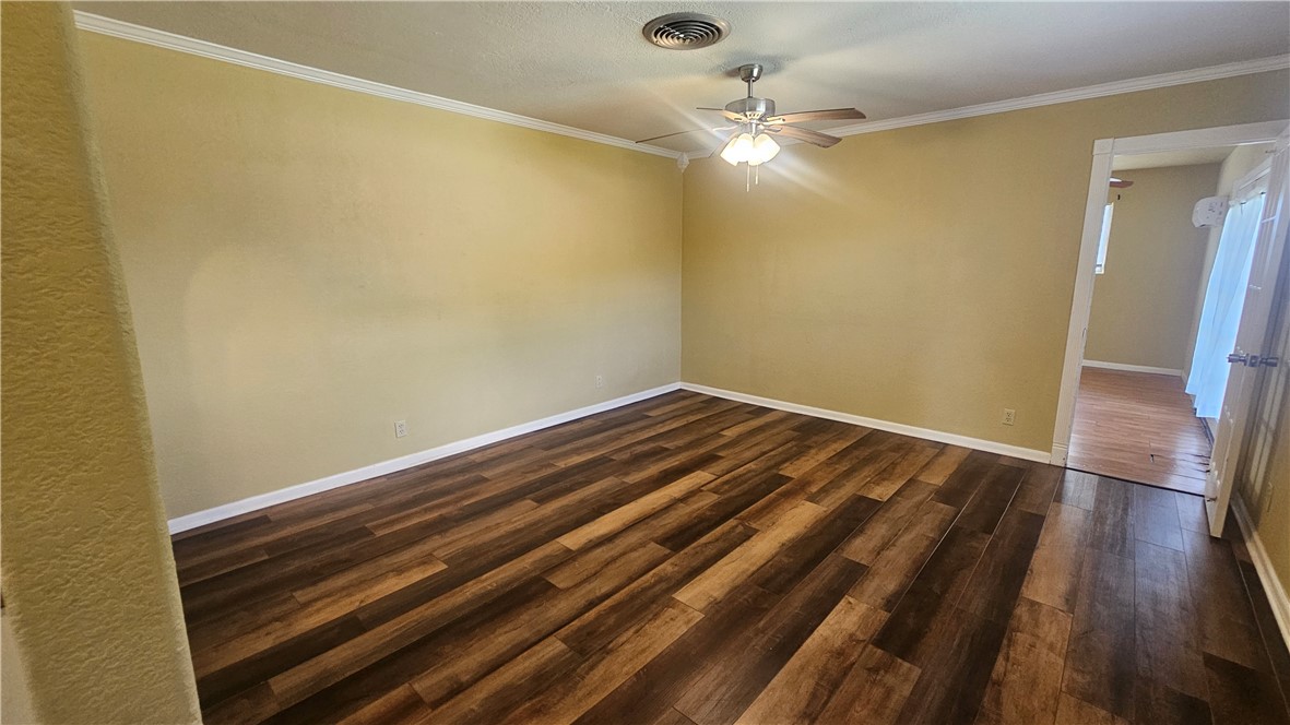 131 N Janin Property Photo 4