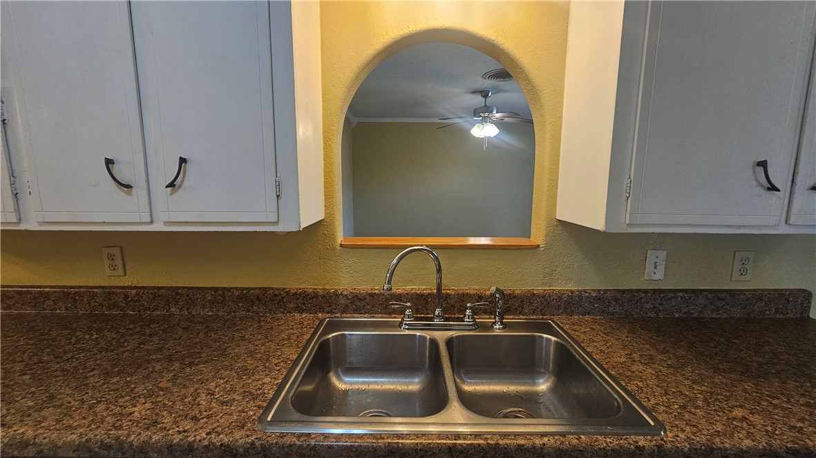 131 N Janin Property Photo 8