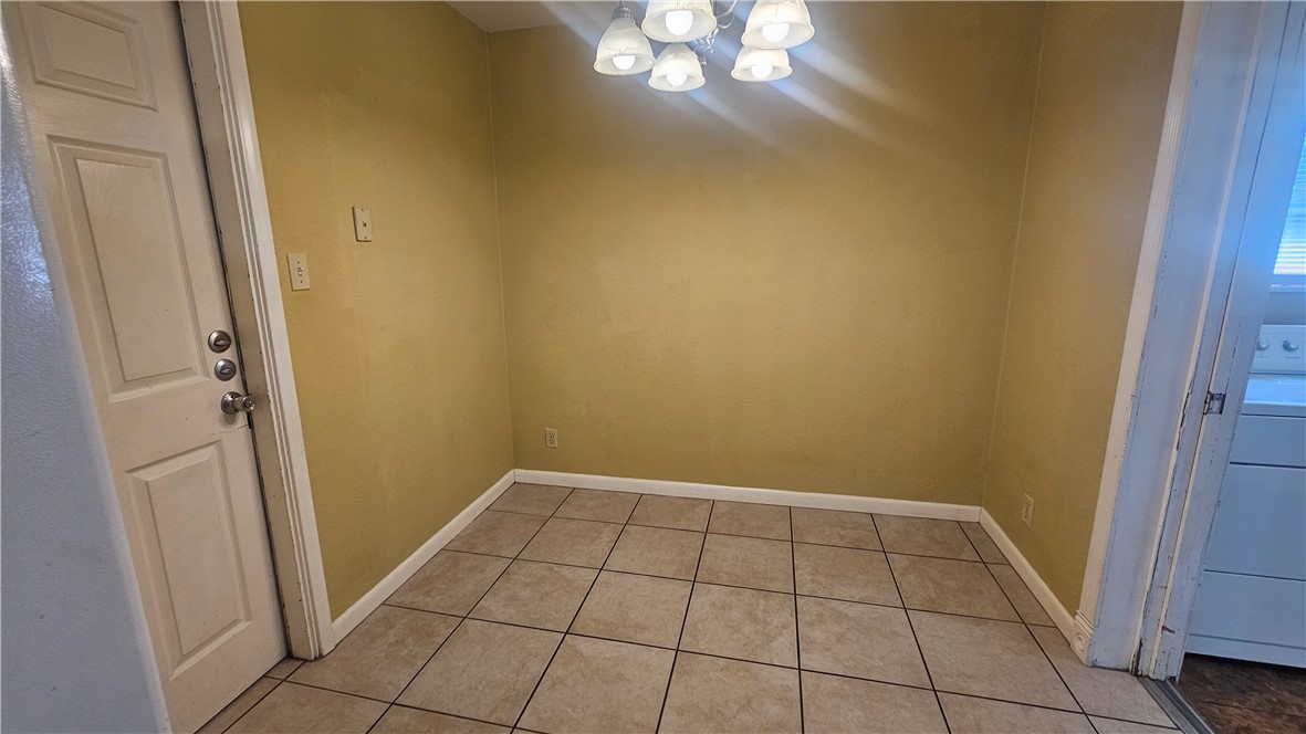 131 N Janin Property Photo 10