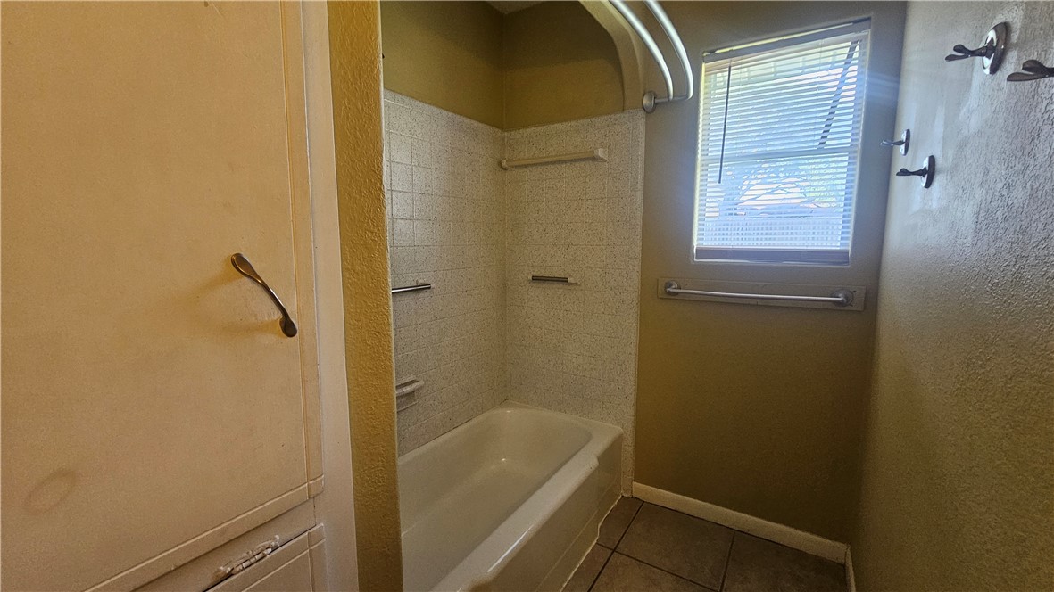 131 N Janin Property Photo 16