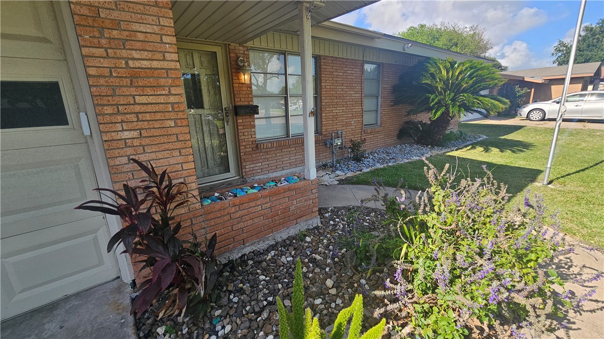 131 N Janin Property Photo 23
