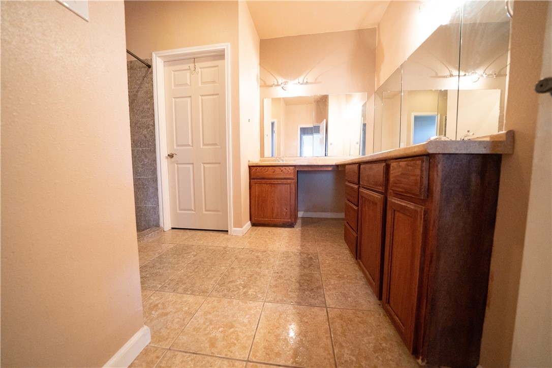 2033 Briarwood Dr Property Photo 21