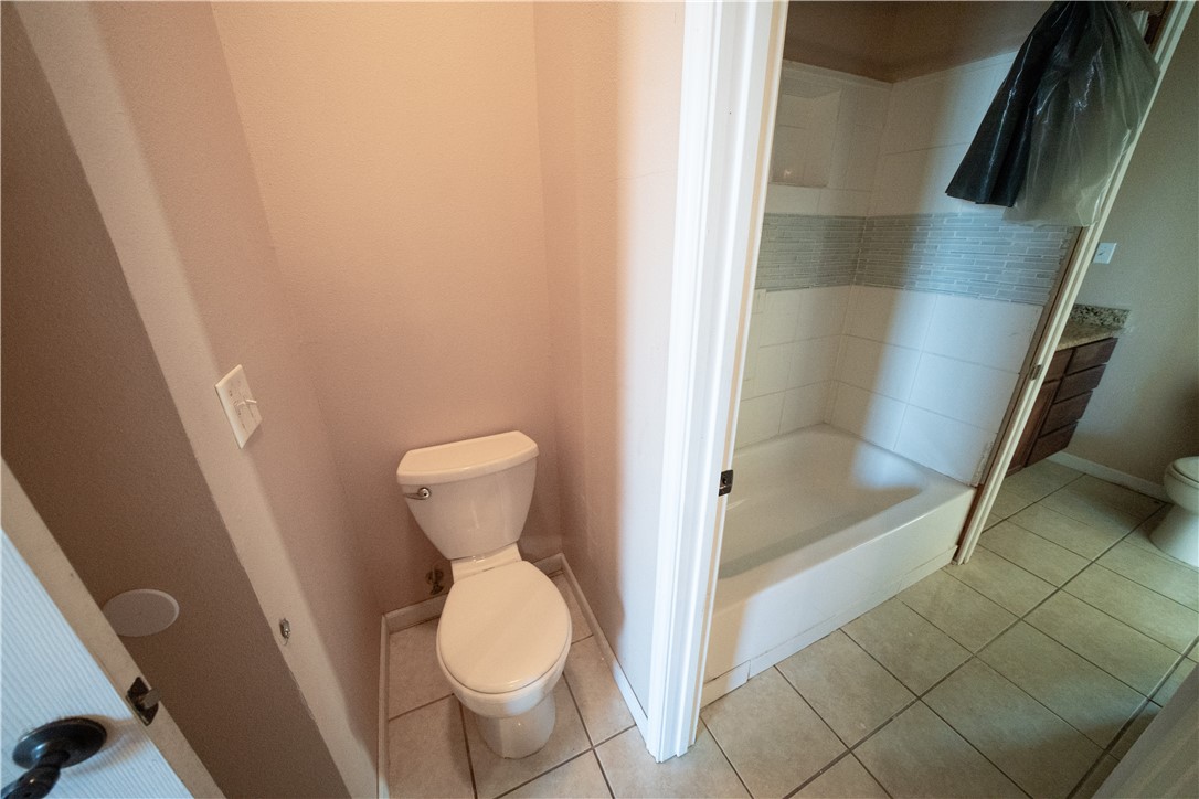 2033 Briarwood Dr Property Photo 26