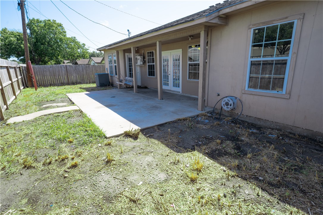 2033 Briarwood Dr Property Photo 39