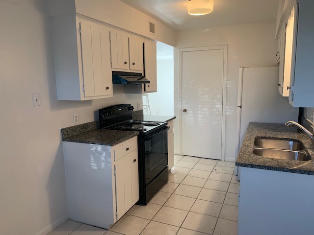 4301 Acushnet Dr C Property Photo 4