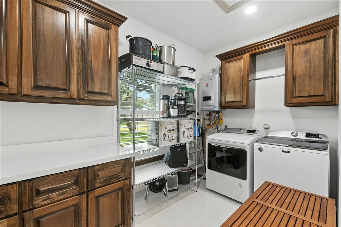 1700 6th St Property Photo 12