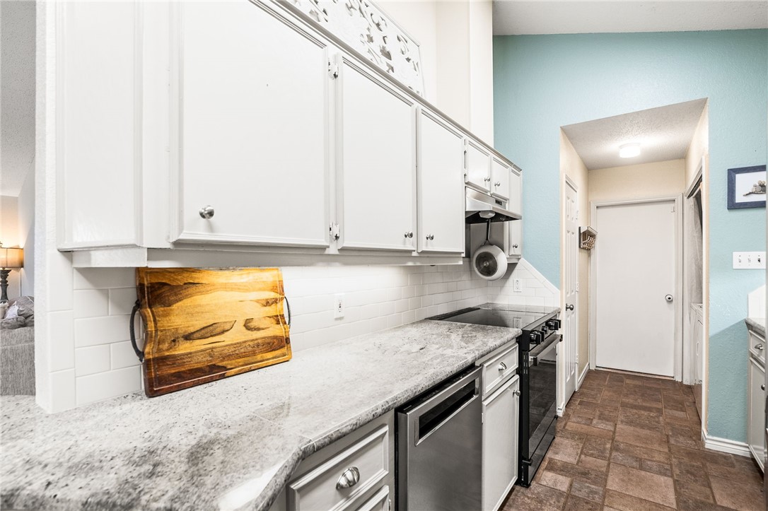 13853 Topsail St Property Photo 8