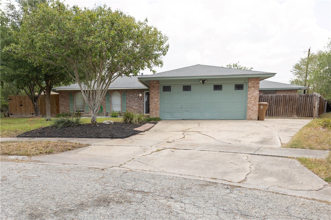 3814 Whitney Dr Property Photo 1