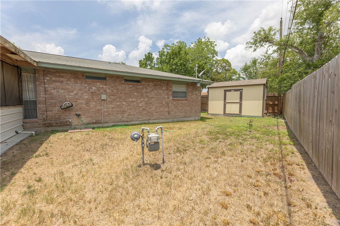 3814 Whitney Dr Property Photo 4