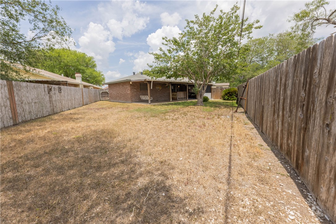 3814 Whitney Dr Property Photo 6