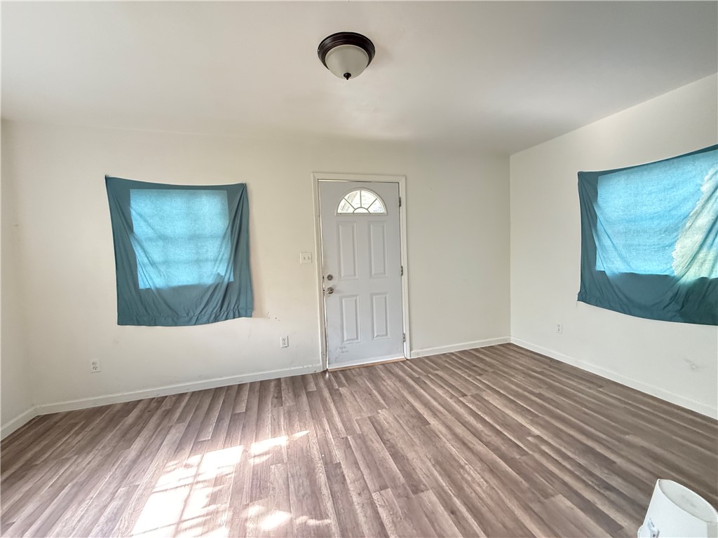 512 W Avenue F Property Photo 3