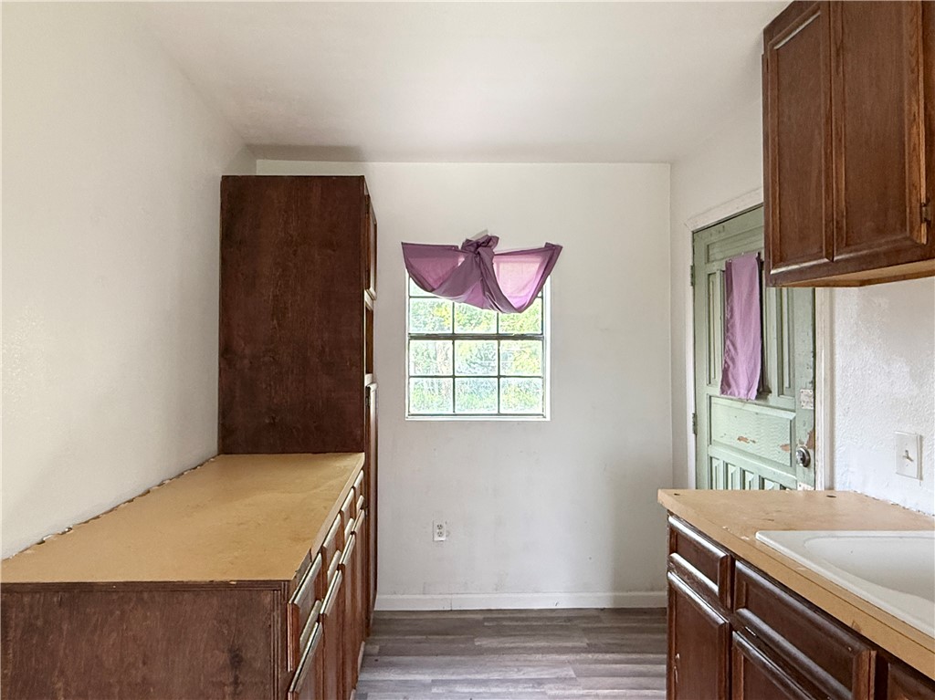 512 W Avenue F Property Photo 5