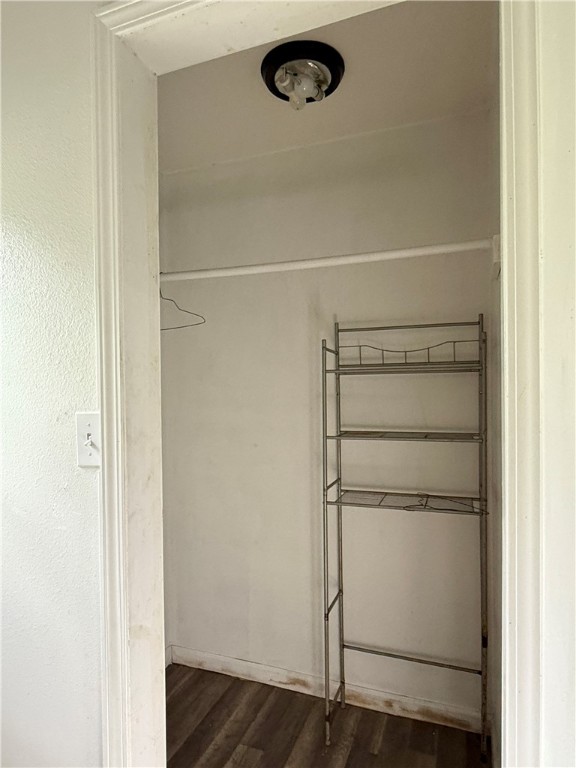 512 W Avenue F Property Photo 8
