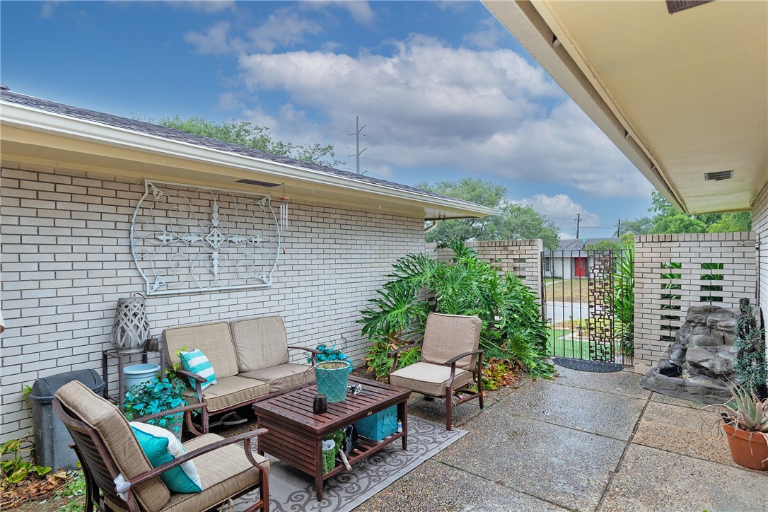 11157 Jackson Ter Property Photo 3