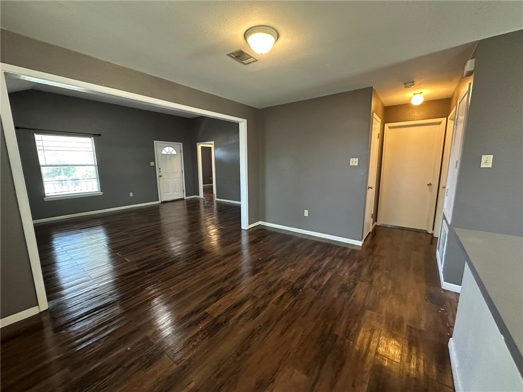 406 Bayview Blvd Property Photo 7