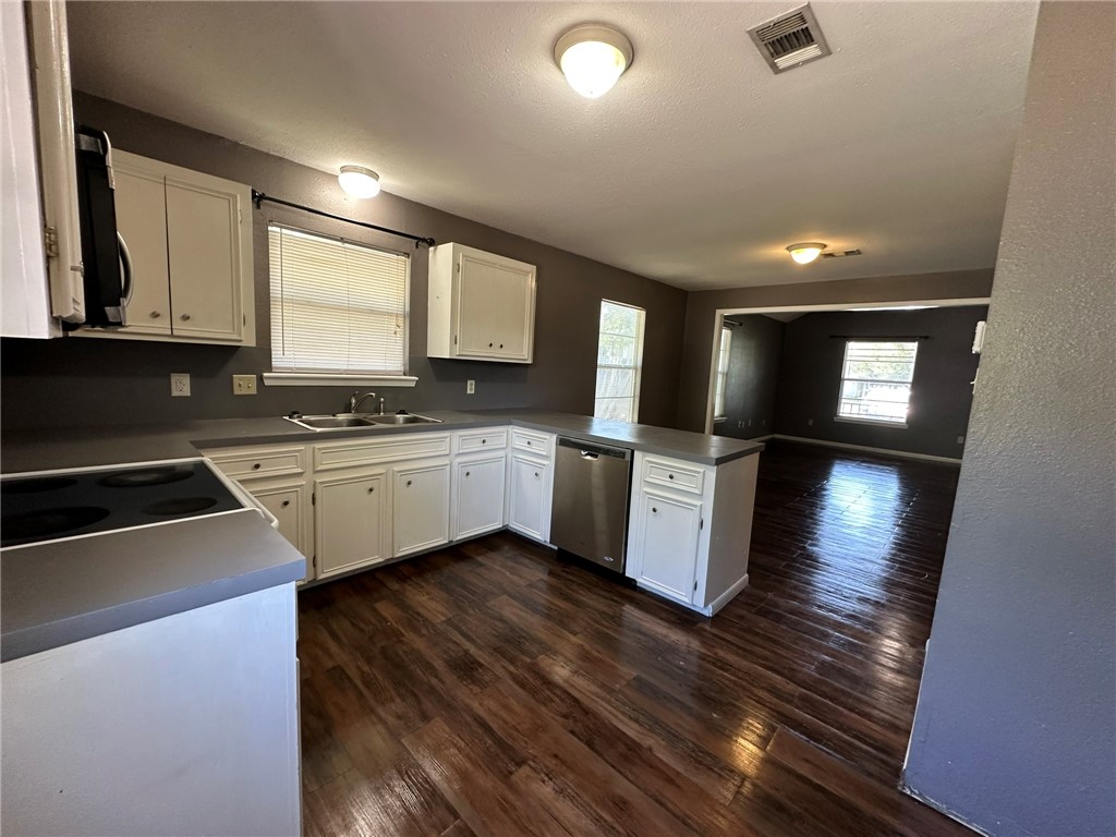 406 Bayview Blvd Property Photo 11