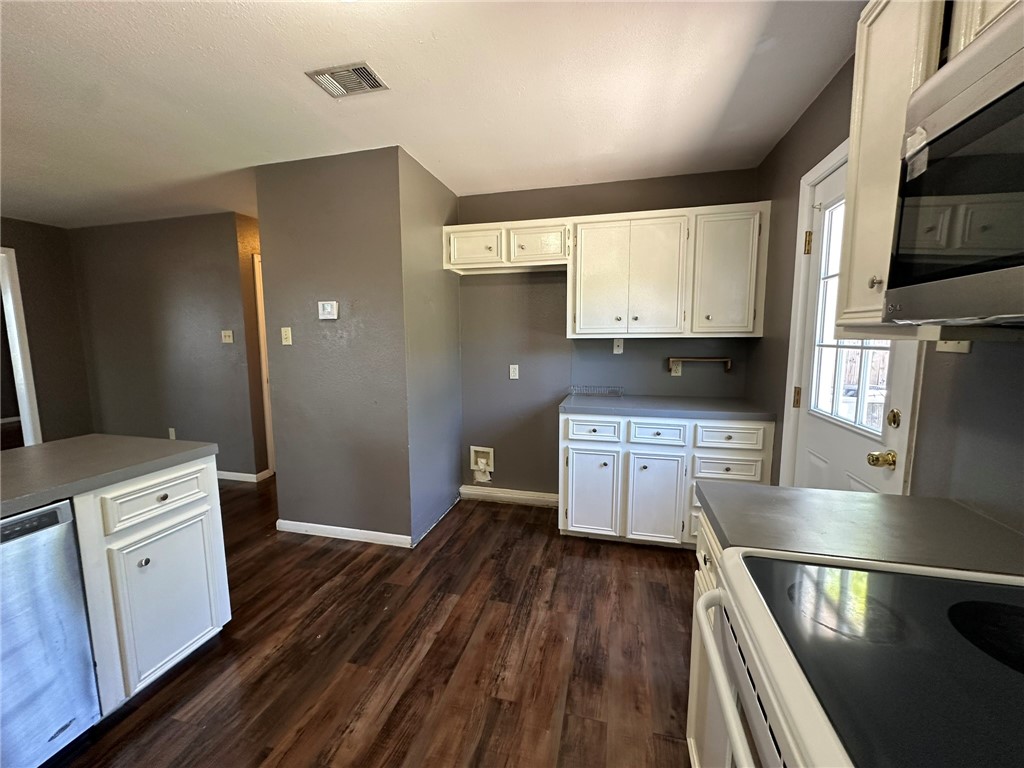 406 Bayview Blvd Property Photo 12