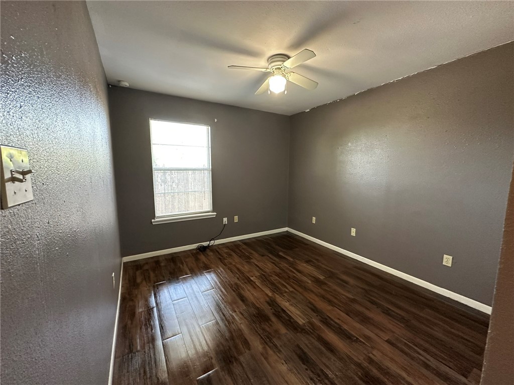 406 Bayview Blvd Property Photo 18