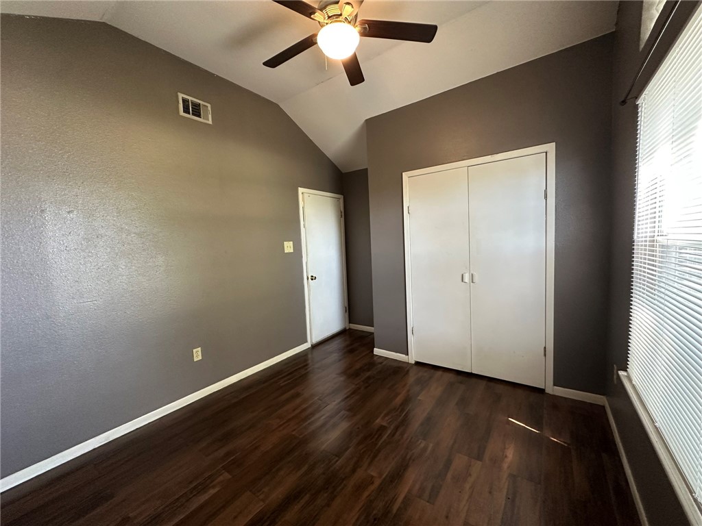 406 Bayview Blvd Property Photo 24