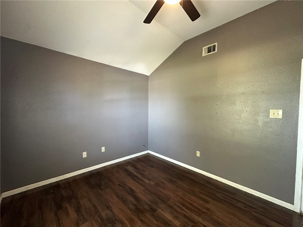 406 Bayview Blvd Property Photo 25