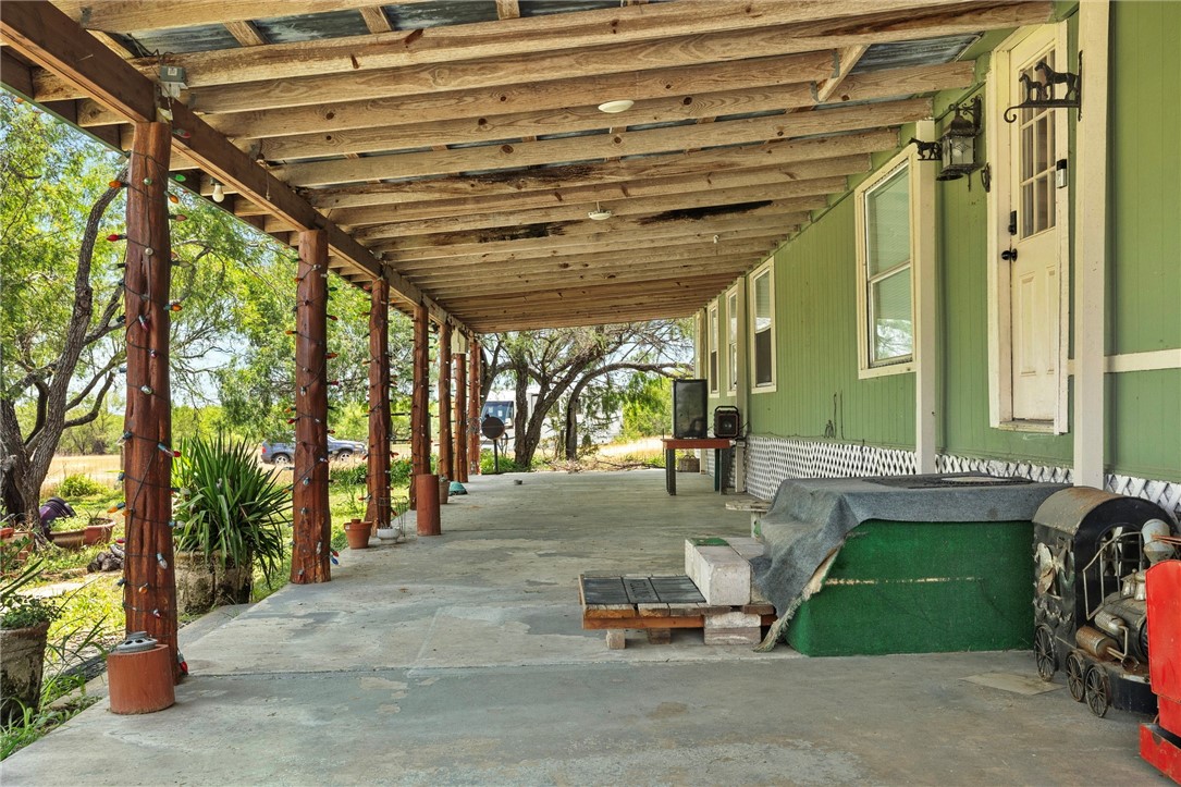285 N County Road 353 Property Photo 6