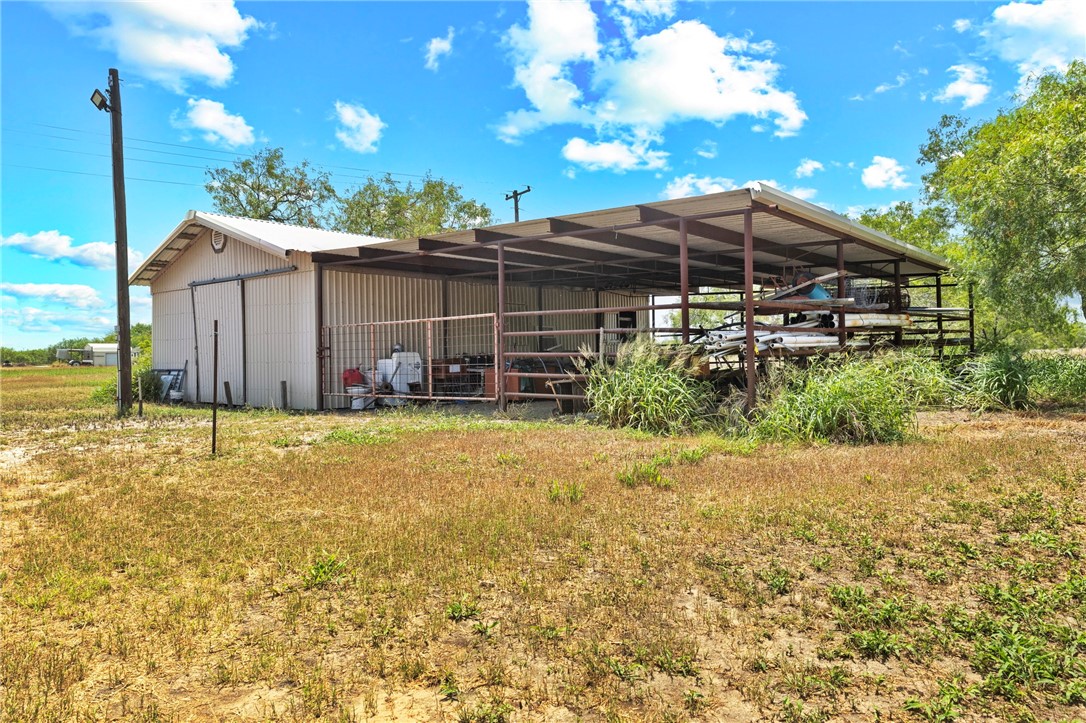 285 N County Road 353 Property Photo 8