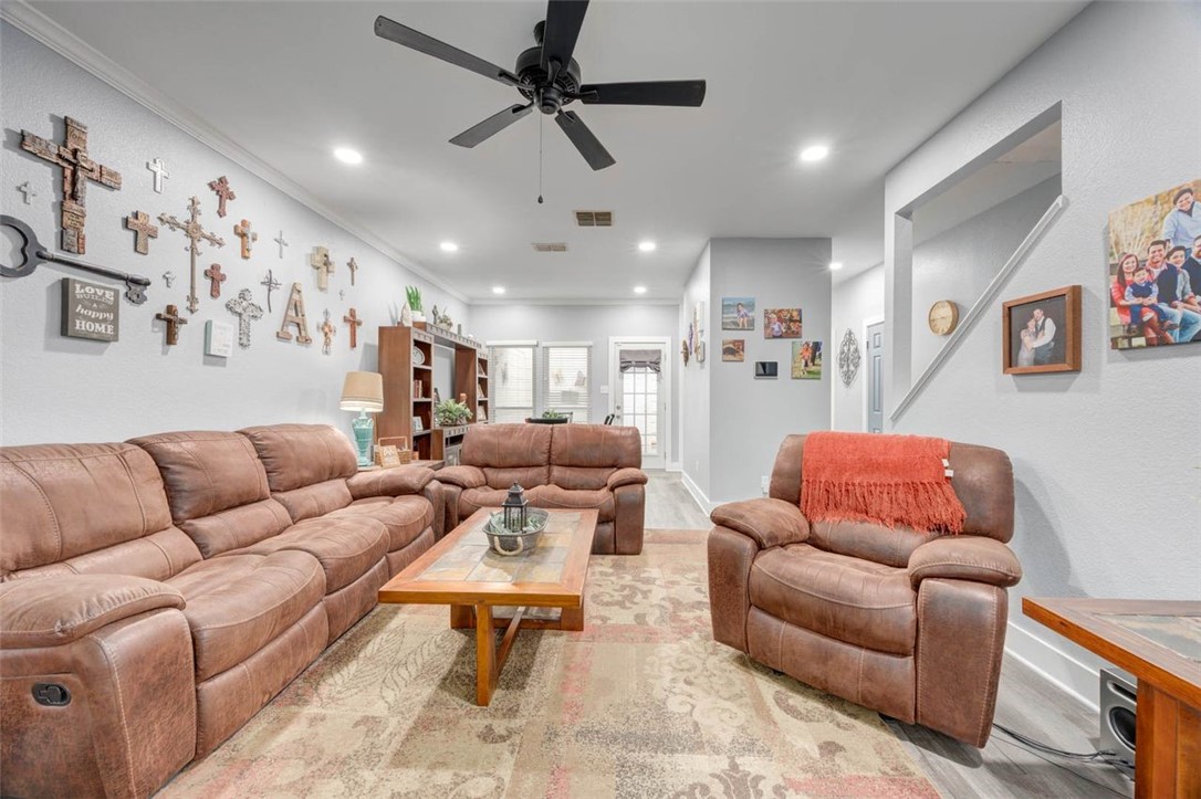 3025 Quail Springs Property Photo 4