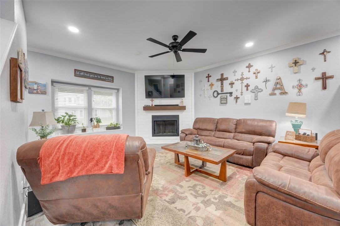 3025 Quail Springs Property Photo 6