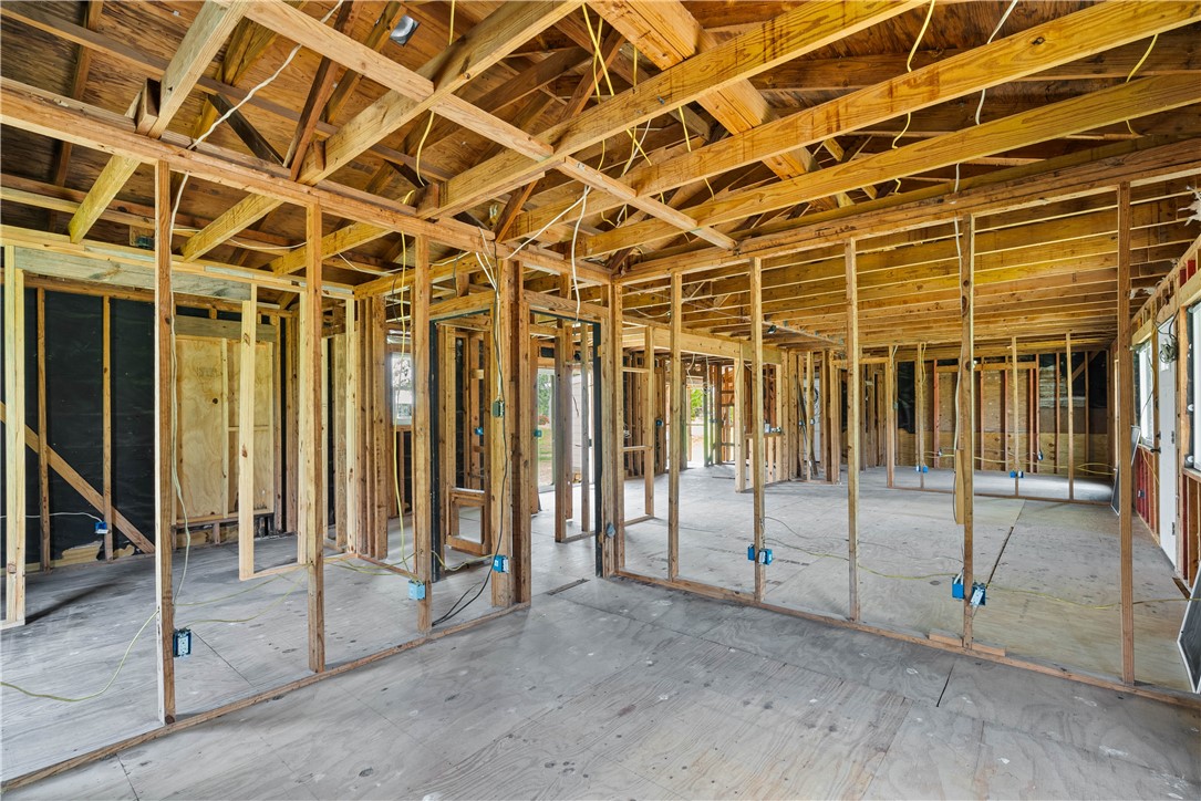 2066 Armstrong Dr Property Photo 10
