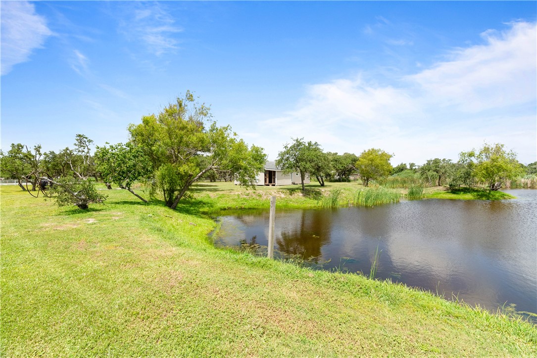 2066 Armstrong Dr Property Photo 12