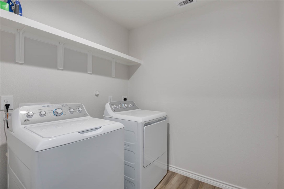 2721 Excelsior Blvd Property Photo 16