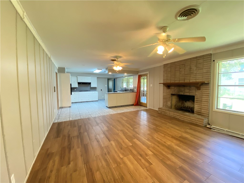 536 W Yoakum Ave Property Photo 5