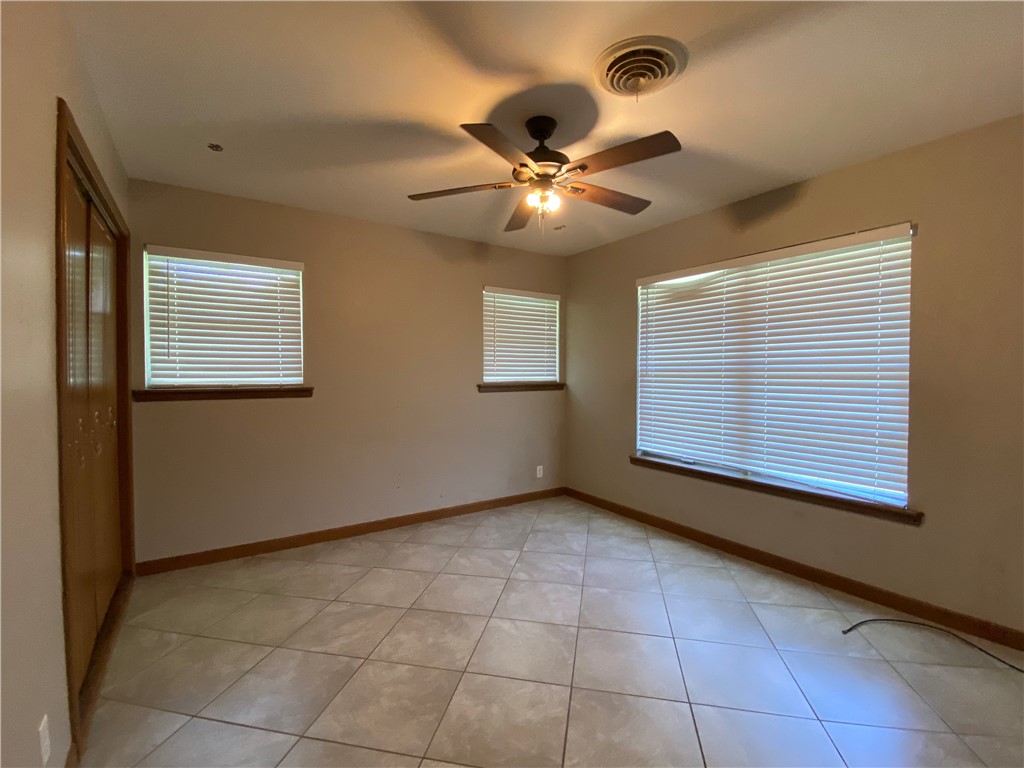 536 W Yoakum Ave Property Photo 12