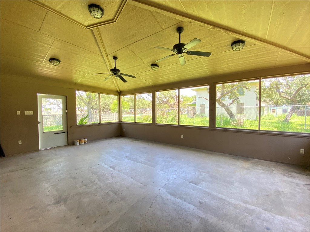 536 W Yoakum Ave Property Photo 25