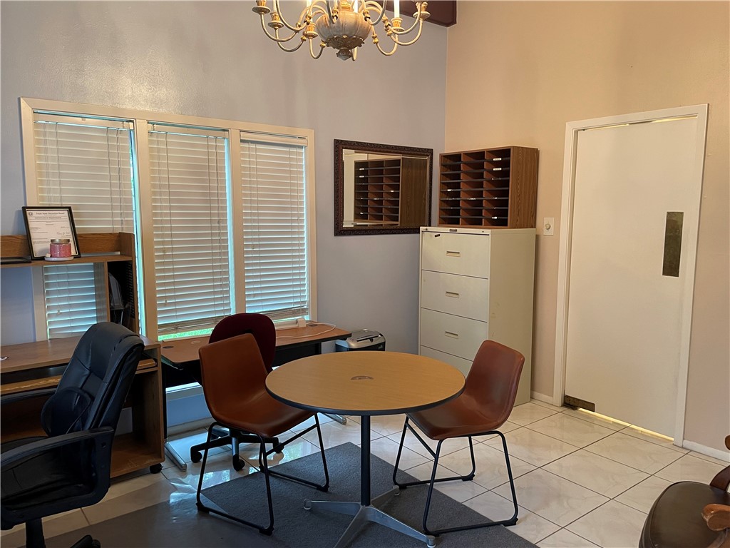 5218 Wooldridge Road Property Photo 4