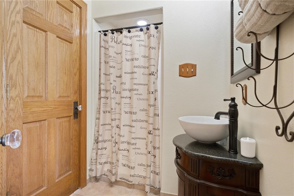 545 Fm-2040 Property Photo 12