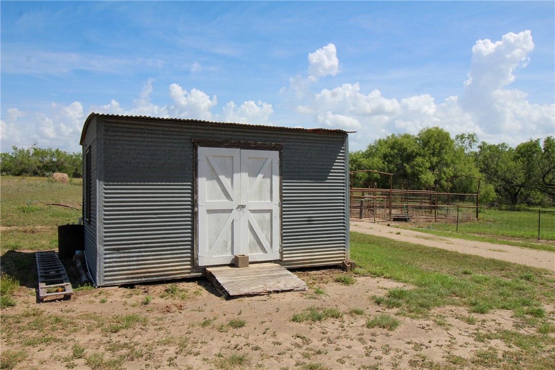 389 Cr 401 Property Photo 20