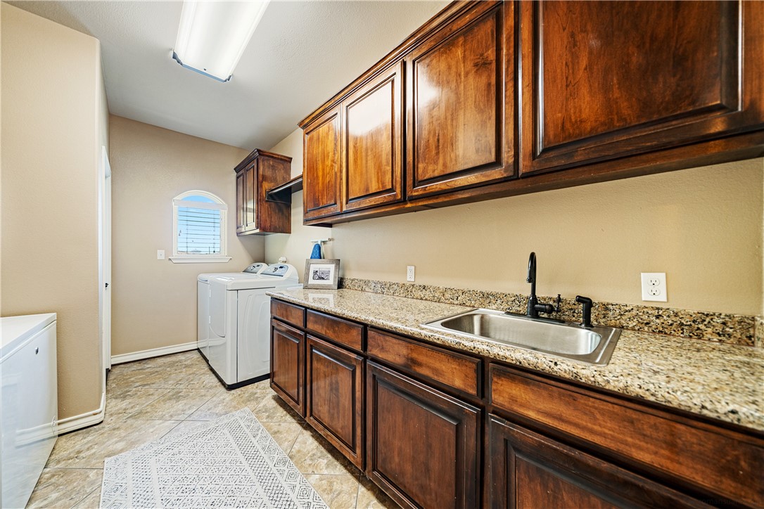 5614 Kitty Hawk Dr Property Photo 32