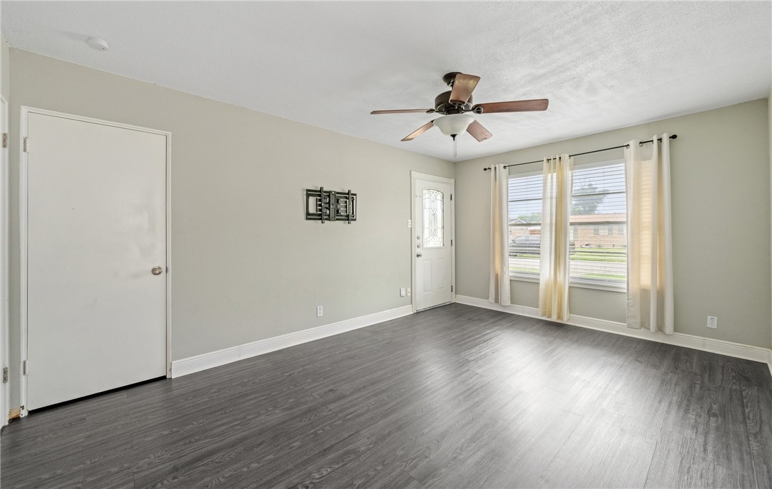 4122 Barnes St Property Photo 3
